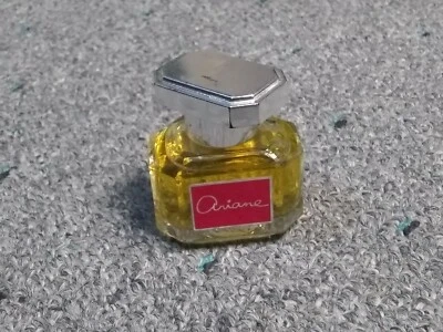 Perfume ligero vintage Avon Ariane .5 fl oz Foto 1 de 3