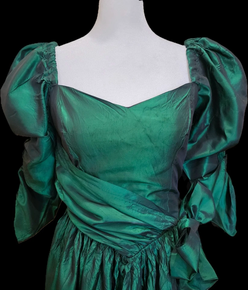 Vestido Loralie Hunter Verde Victoriano Hombro Descubierto Manga Abullonada Caprichoso Cuento de Hadas M Foto 1 de 4