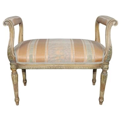 Excelente banco de ventana decorado con pintura estilo francés Luis XVI tallado Foto 1 de 4