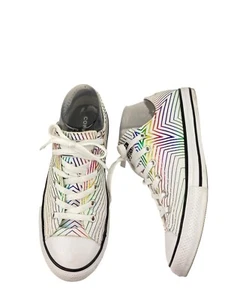Converse All Star Women’s Size 5 Tennis Shoes Rainbow Star Print Sneakers NWOB - Picture 1 of 12