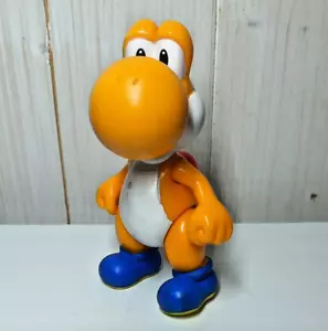World of Nintendo Super Mario YOSHI 4.5" Vinyl Jakks Pacific Figure Yellow Blue - Picture 1 of 5