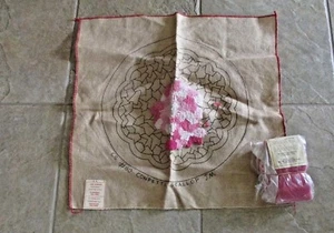 Unfinished Hooked Rug-Joan Moshimer Design CONFETTI SCALLOP CS #80 + Yarn - Picture 1 of 6