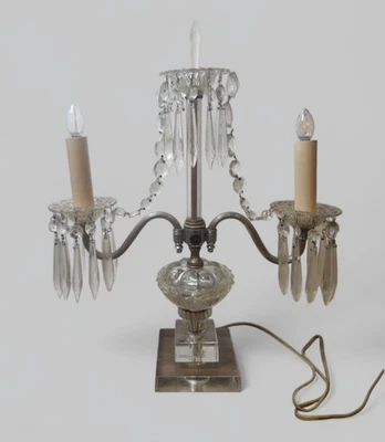 Candelabro de cristal Art Deco abajur antigo com prismas base de vidro boudoir de dois braços  - Imagem 1 de 4