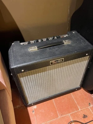 Fender Blues Junior 15-Watt 1x12" Guitar Valve Amp Combo PR 295 - image 1 of 4