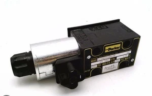 OEM Parker D1VW020BNJW 91 Hydraulic Solenoid Control Valve 24VDC New - Picture 1 of 4