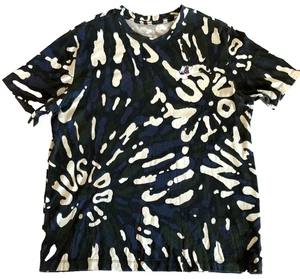 Nike Hombres Camiseta Grande "SPORTS ARE A TRIP" Negra Ligera Tie Dye Trippy Daze - Imagen 1 de 7