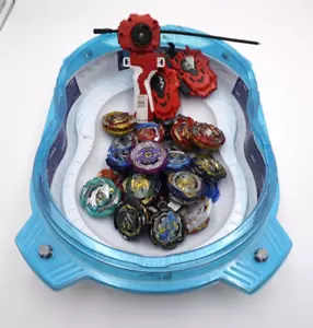 BeyBlade Burst Stadium Takara Tomy Konvolut 13x Metal BeyBlades & Zubehör - Bild 1 von 7