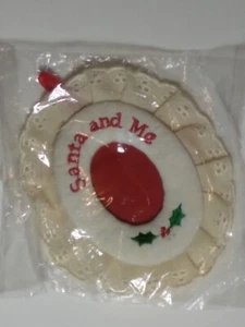 Decorazione natalizia vintage RUSS Babbo Natale e me foto da appendere tessuto ricamato nuovo - Foto 1 di 8