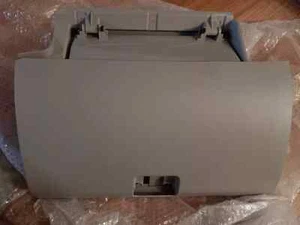 *New GM 96830503 Glove Box Assembly 07-12 Captiva Sport, 08-10 Vue - Picture 1 of 1