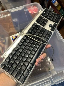 Vintage Computer Mac Pro Keyboard 2000 With USB - Picture 1 of 2