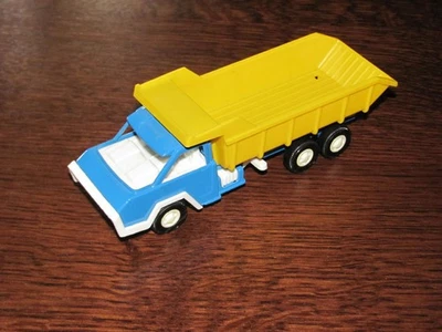 Vintage 1970 TootsieToy Blue & Yellow Metal & Plastic Dump Truck great condition - Image 1 of 2