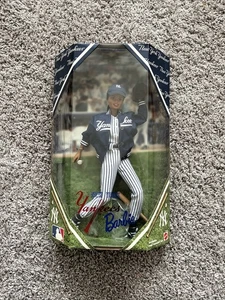 New York Yankees Barbie Brand New 1999 Mattel 24471 Baseball African  American - Picture 1 of 6