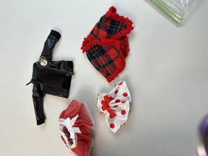 Kleiderpaket Elfe im Regal 4 Teile - Bild 1 von 12