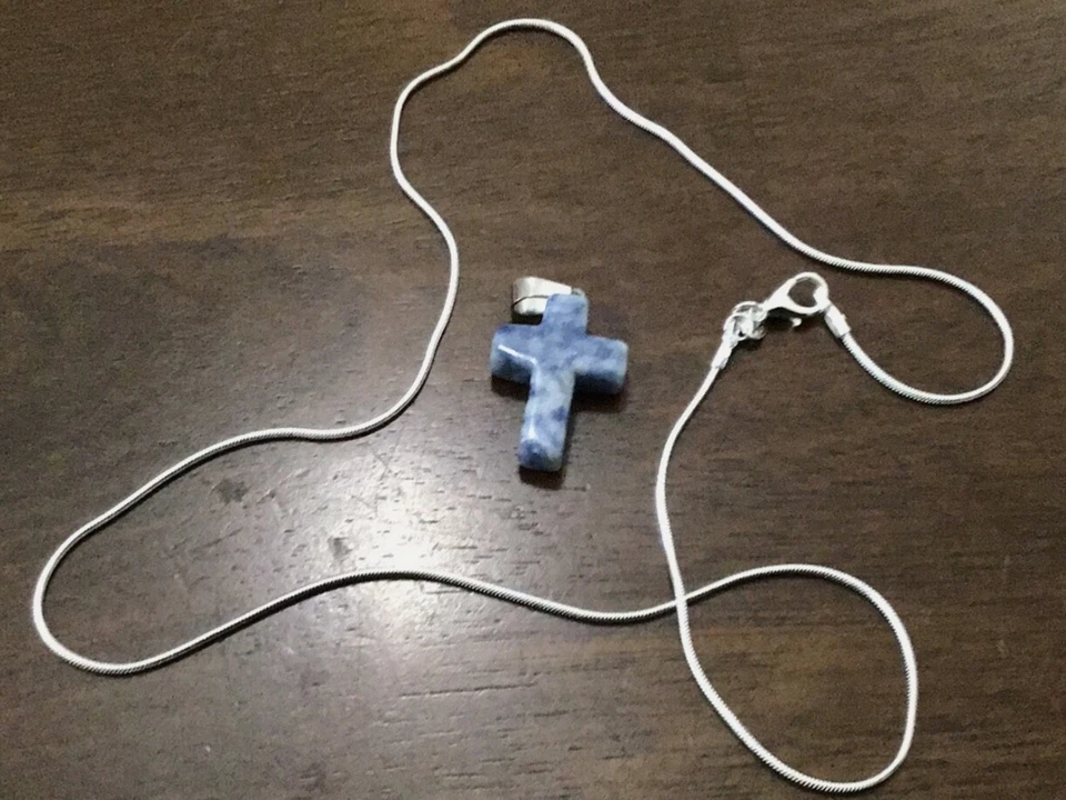 "Cruz de piedra de sodalita con cadena de 20"" marcada .925 envío gratuito" Foto 1 de 1