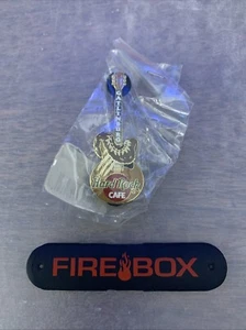 Hard Rock Cafe Guitar Pin - Gatlinburg, Tennessee - Brown Bear Skin Push Pin - Picture 1 of 3