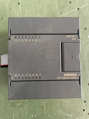 Siemens Simatic S7 6ES7 221-1BH22-0XA0 6ES72211BH220XA0 EM221 SIMATIC S7-200 - Immagine 1 di 3