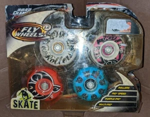Jakks Pacific 2009 Road Champs Fly Wheels 2.0 Pig Wheels Skate Pack - Bild 1 von 4