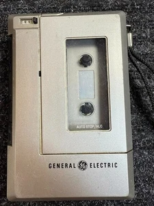 Vintage General Electric Cassette Recorder Model 3-5314B. No Accessories - Picture 1 of 9