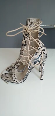 Escarpins/bottines effet python P.37 - Photo 1/4