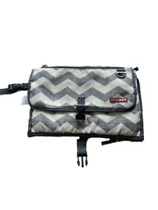 Skip Hop Compact Diaper Changing Station Clutch Travel Bag Diaper/Wet Wipe Pouch - Picture 1 of 9