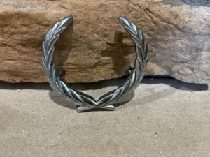 1988-1991 Cadillac STS Grill Wreath PN#20726310 - Picture 1 of 4