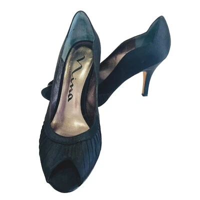 Suela de cuero genuino Nina negra festoneada satinada de 3" punta abierta. Baile de graduación, dama de honor Foto 1 de 4