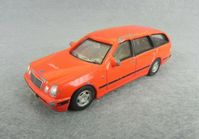 Modellino Merceds Benz 300T Hongwell 1:72 vintage Estate in Rosso da collezione - Immagine 1 di 4