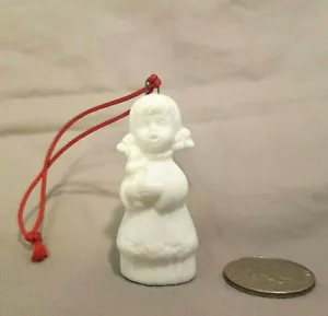 Vintage Caroler Weihnachtsschmuck Mädchen weiß Keramik Kolonial Kerze Japan 2" - Bild 1 von 5