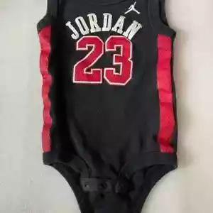 Babies Jordan Black and Red One Piece T Shirt outfit 0-6 Months - Picture 1 of 7