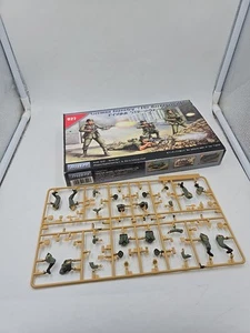 1/35 Tristar 027: Muro de bombardeo de infantería alemana (4 figuras) - Imagen 1 de 7