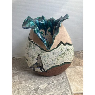 Jarrón de cerámica Southwestern Wolf Mountain con tapa esmaltada escénica Foto 1 de 4