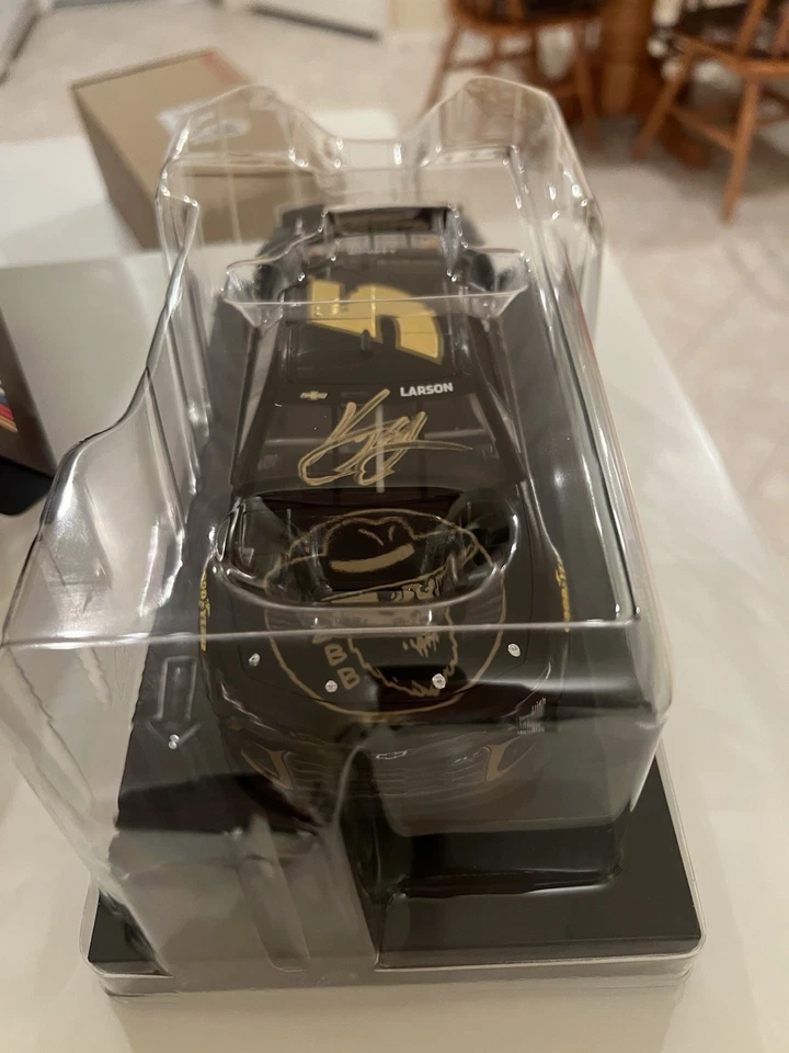 Coche diecast Kyle Larson NASCAR coleccionable Zac Brown banda 1:24 certificado de autenticidad autografiado Foto 1 de 4