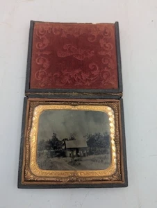 Mitte des 19. Jahrhunderts antikes Farbfoto sechste Platte Haus/Gebäude mit Familie aus - Bild 1 von 10