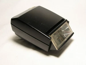OLYMPUS ELECTRONIC FLASH T-32 OM 1/2/2N/1N/3/4 @ - Picture 1 of 1