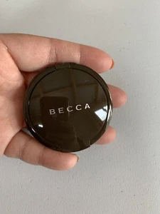 Becca Shimmering Skin Perfector Pressed Highlighter in Opal 2.4g