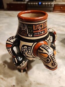 Vintage Mayan Aztec Lizard Effigy Pottery Rattle Vase