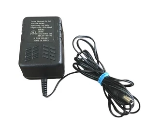+ Dream Electronic DR-09500U 12v 60Hz AC Adapter Power Supply. W - Picture 1 of 2