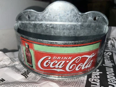 Suporte de parede vintage 2003 Coca-Cola lata/metal - Lote de 2 diferentes - Imagem 1 de 4