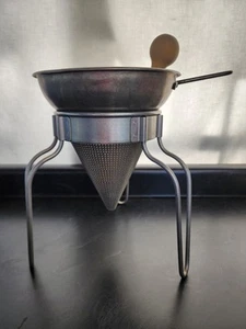 Wear-Ever Aluminum Rotary Colander Wood Pestle Sieve Strainer No. 462 Vintage - Picture 1 of 4