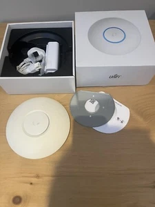 Ubiquiti UniFi UAP AC NanoHD Indoor Dual Band Wave 2 WiFi PoE Access Point - Bild 1 von 6