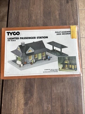 Vintage 1977 TYCO HO Scale Lighted Passenger Station #942 NEW SEALED - Image 1 of 3