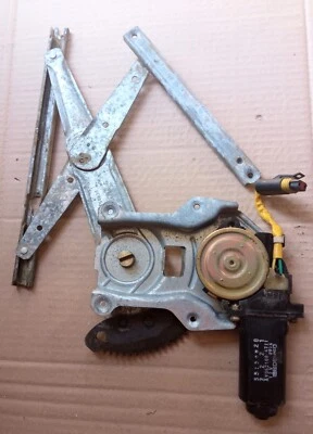 Alzavetro Jeep Grand Cherokee ZJ ZG 92/98 Posteriore Destro  55154620 Denso  - Imagen 1 de 2