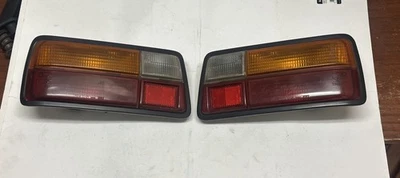 🚗 Juego de pares de luces traseras Toyota Starlet KP60 OEM IZQUIERDA DERECHA Foto 1 de 4