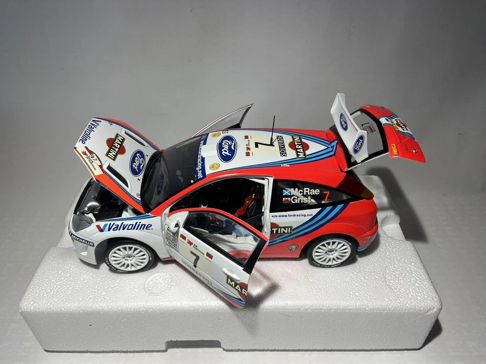 FORD FOCUS WRC McRae Grist ACTION 1/18 1:18 - Immagine 1 di 4