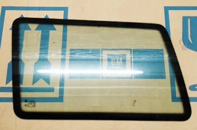 Ventana trasera izquierda original Opel GM tintada Kadett E CC - 90239841 Foto 1 de 4