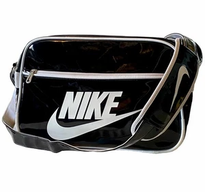 Vintage 90er Y2k Nike Lackleder Messenger Sporttasche Seitenkörper schwarz weiß Swoosh - Bild 1 von 13