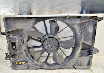 2015-2017 Chrysler 200 Radiator Motor Cooling Fan Assembly OEM Foto 1 de 4