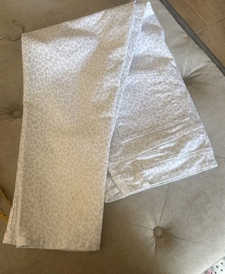 Womens silver and white animal print pants XL - Image 1 of 4