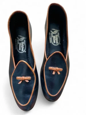 Zapatos Belgas Clásicos Negros y Bronceados Talla 6.5 Foto 1 de 4