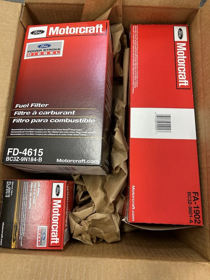 Filtro de combustible de aire de aceite genuino para camión diésel Powerstroke 11-16 6,7 L J2 Foto 1 de 4